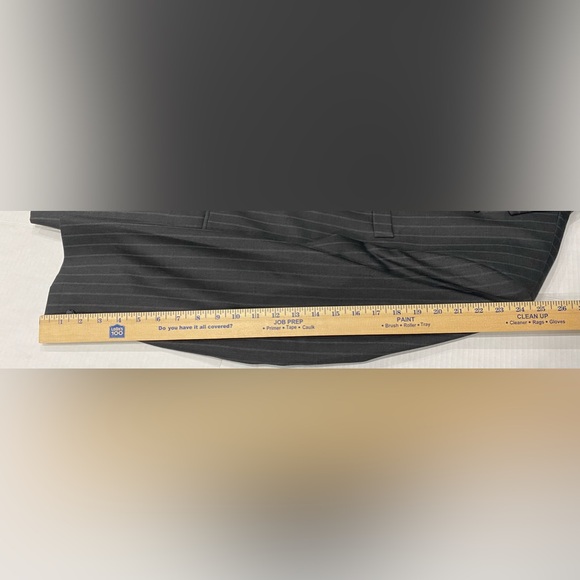 Hugo Boss US Black Pinstripe 2 Pc Suit Jacket And Pants Measurements In Pics - Picture 6 of 13